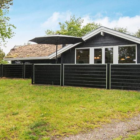 6 Person Holiday Home In R M Bolilmark エクステリア 写真