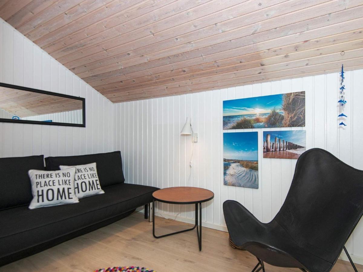 6 Person Holiday Home In R M Bolilmark エクステリア 写真